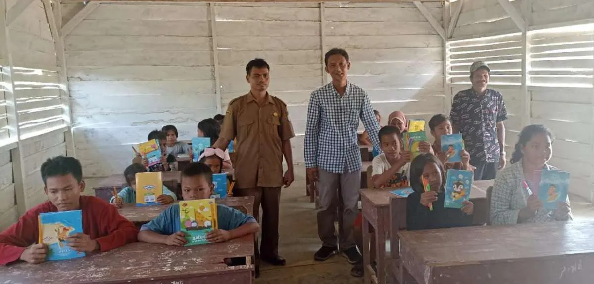MBJ Dorong Suku Anak Dalam Melek Huruf Lewat Saung Belajar di Bayung Lencir