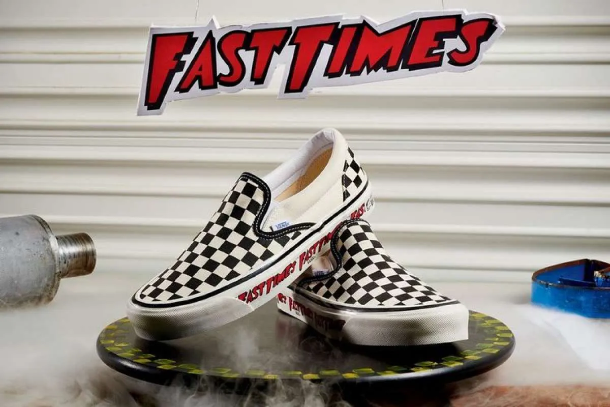Ekspansi, produsen sepatu Vans bakal beli Supreme US$ 2,1 miliar
