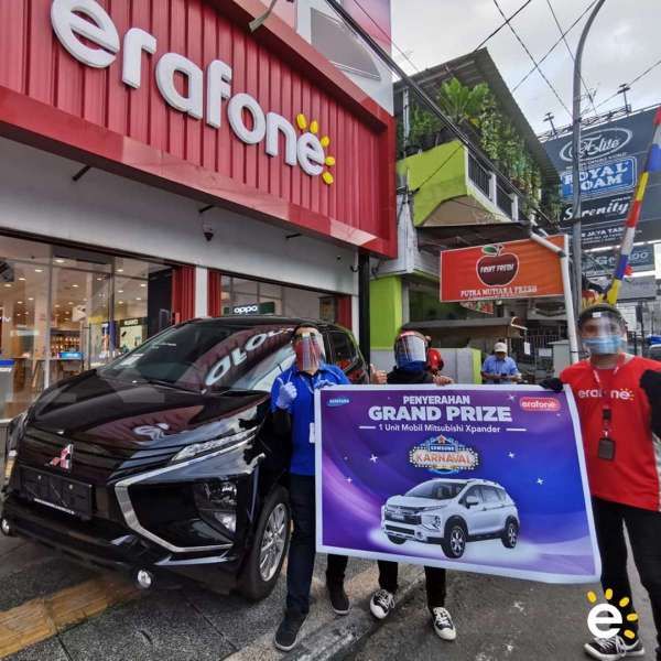 Erajaya dan Samsung Serahkan Mobil kepada Pemenang Program Samsung Karnaval