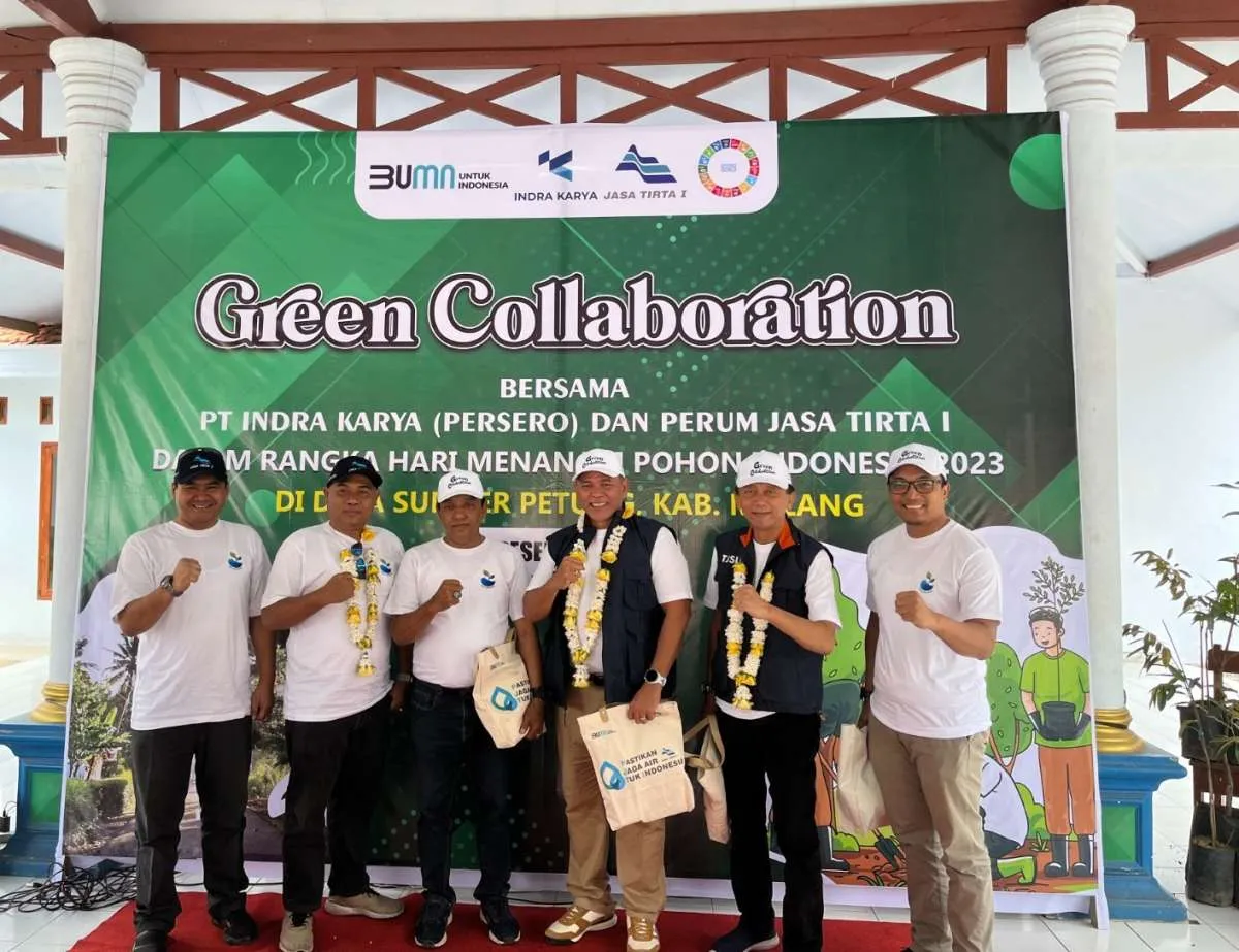 Green Collaboration Indra Karya & PJT I Bangun Masyarakat Desa lewat Pembibitan Pohon