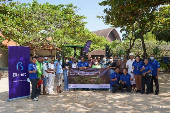 ITDC Salurkan Dukungan Biznet Guna Bantu Operasional Pedagang Pantai The Nusa Dua