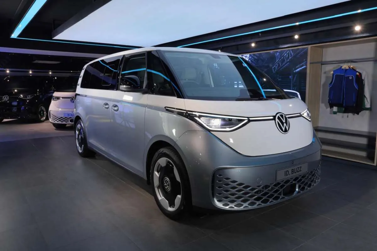 Serba Putih dan Berkelas, Volkswagen Luncurkan ID. Buzz BOZZ White Signature Edition