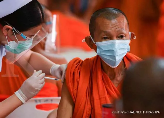 Thailand to accelerate vaccinations, stimulus measures