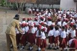 Guru Non ASN Akan Mendapat Tunjangan Profesi Rp 2 Juta, Apa Syaratnya?