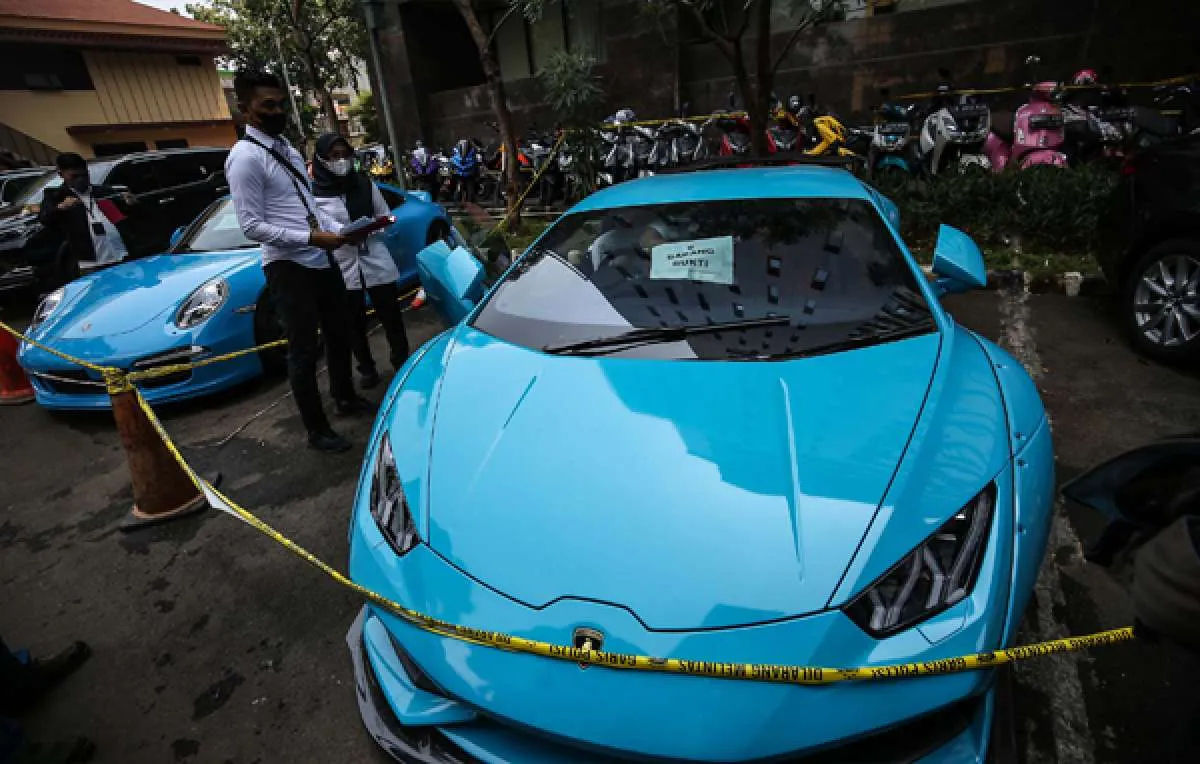 Mobil Porsche yang Dibeli Doni Salmanan dari Arief Muhammad Disita Polisi