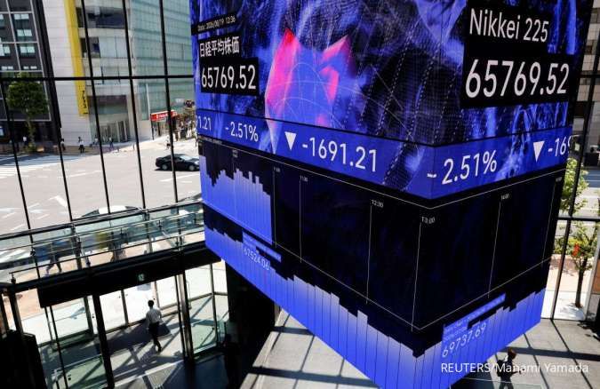 GLOBAL MARKETS-Asian Shares Waver as Oil and Yields Rise Ahead of Fed, BOJ Meetings