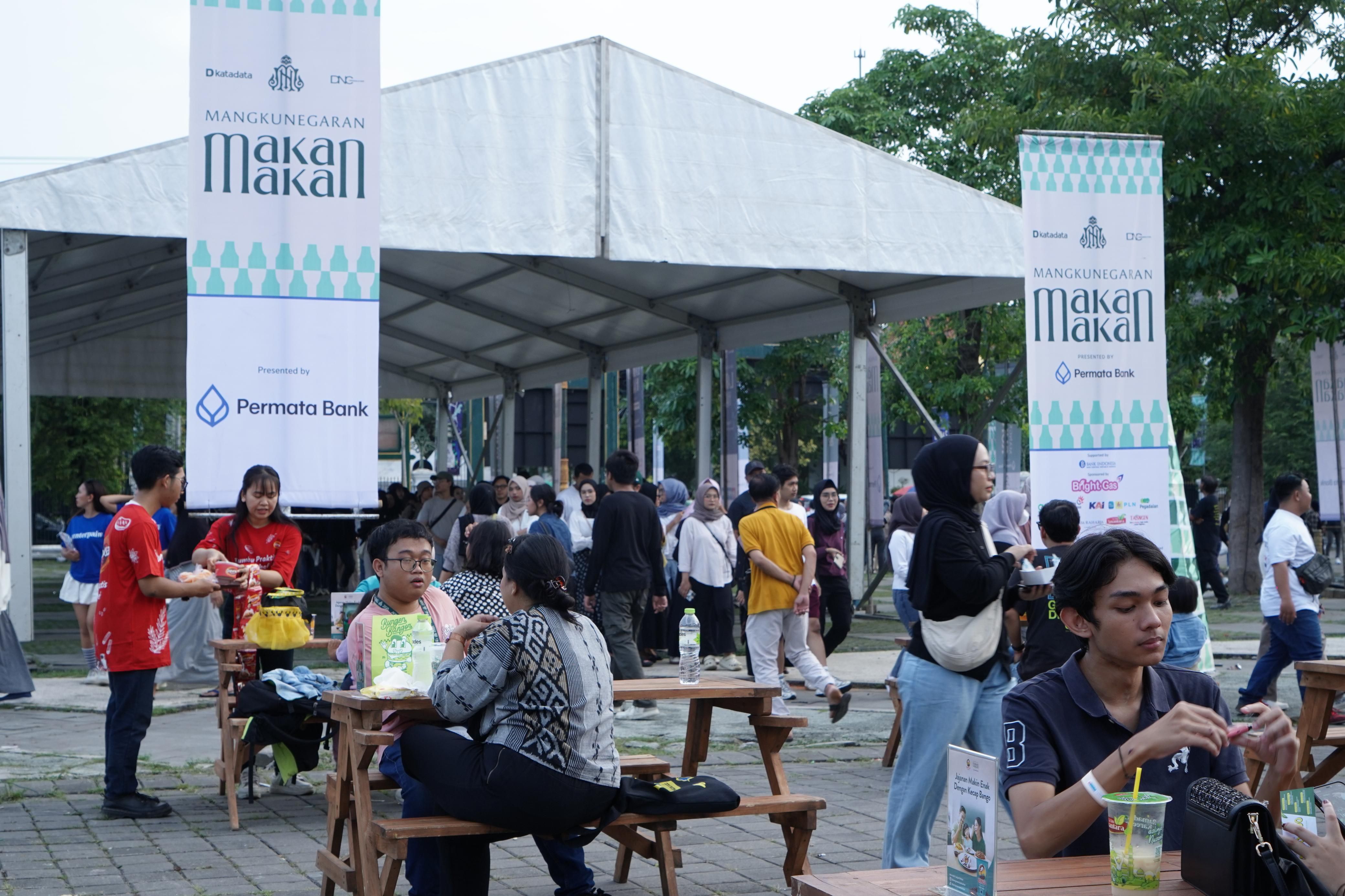 Suasana Festival kuliner MakaN-MakaN yang menghadirkan sajian khas kota Solo dan merupakan kuliner favorit keluarga Mangkunegaran.