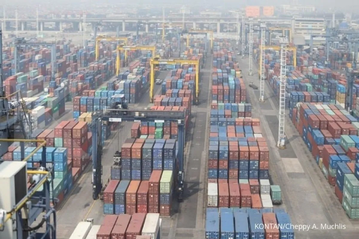 Besarnya impor migas pemicu defisit neraca perdagangan