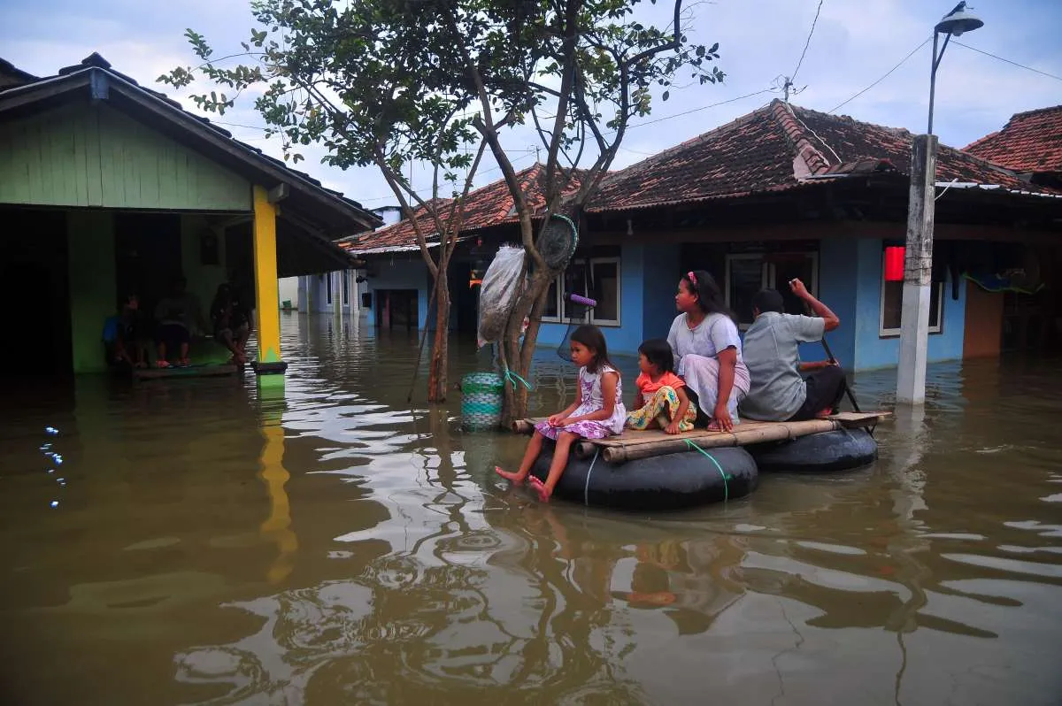 Ribuan Rumah di Majalengka Terendam Banjir Akibat Tanggul Cipelang Jebol