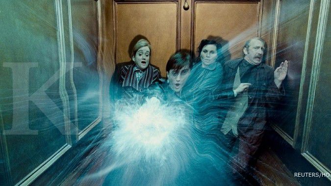 JK Rowling: Harry Potter akan dipentaskan di 2016