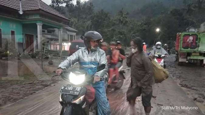 Tinjau dampak erupsi Semeru, Jokowi perintahkan kepala BNPB berangkat ke Lumajang 