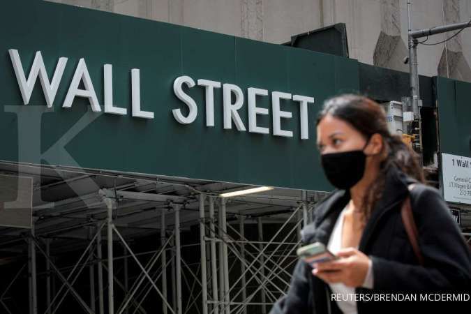 Wall Street turun pada awal perdagangan pekan ini