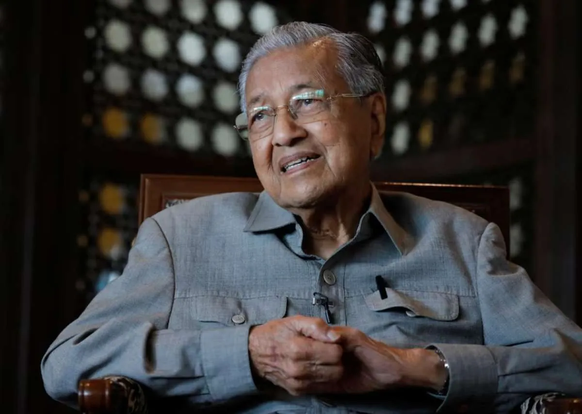 Kondisi Mahathir Mohamad: Cedera Pinggul, Dokter Sarankan Rehabilitasi
