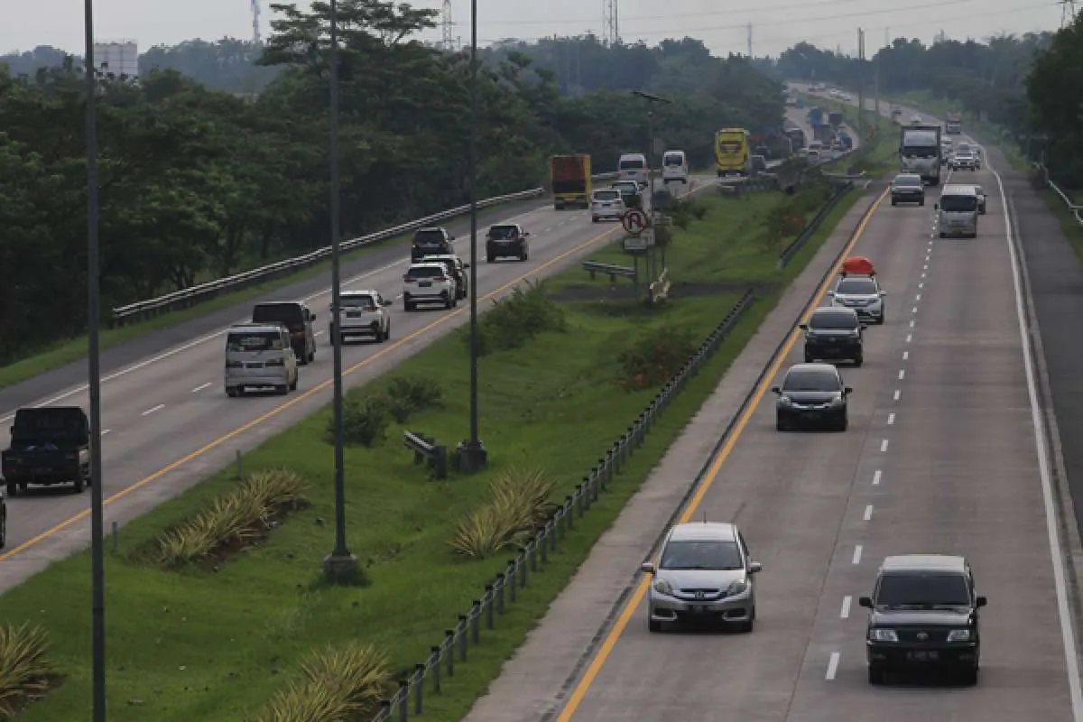 Catat! Hari Ini Mulai 17.00 WIB, Polri Berlakukan Ganjil Genap dan One Way di Tol