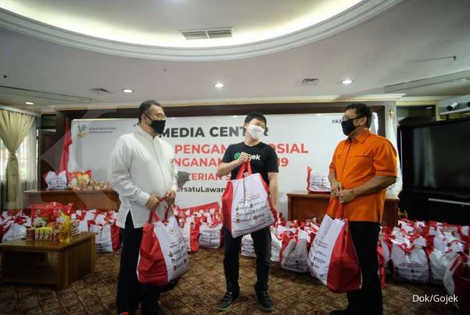 Gojek melalui GoSend Distribusikan Bantuan Sosial Sembako di DKI Jakarta