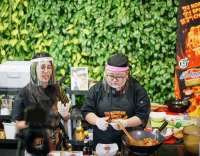 Pelatihan mengolah jajanan bagi ibu-ibu di Jakarta Timur bersama Wings Group