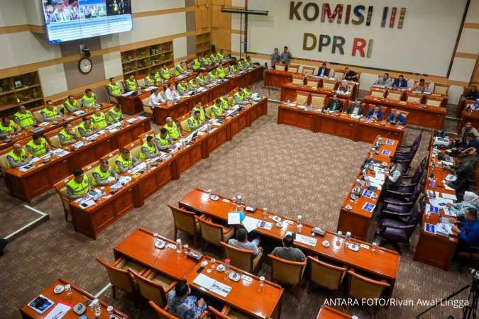 Daerah Penghasil Migas Masih Miskin, DPR Minta Pemerintah Jaga Porsi Dana Bagi Hasil 