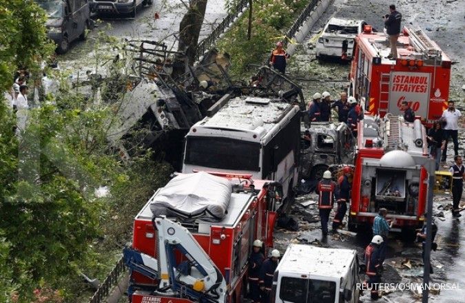 Bom mobil guncang Istanbul, 11 orang tewas
