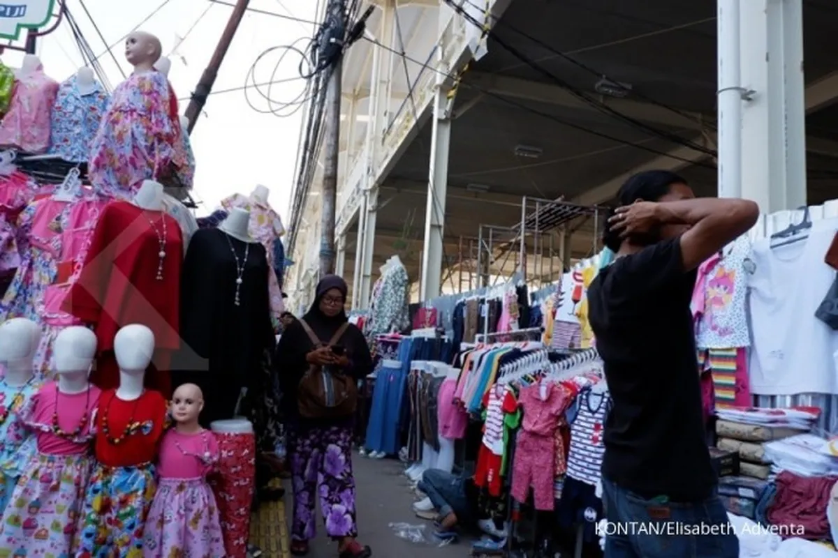 Omzet PKL Tanah Abang menipis akibat pembangunan skybridge