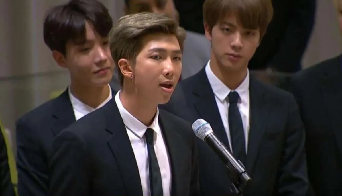 Leader BTS, RM, donasikan 100 juta Won ke sekolah dan perpustakaan di Korea Selatan