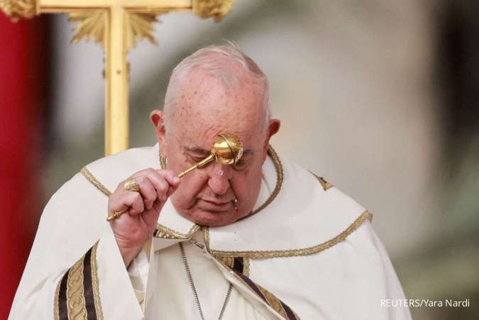 Momen Haru Paus Francis Memimpin Misa Paskah di Basilika Santo Petrus