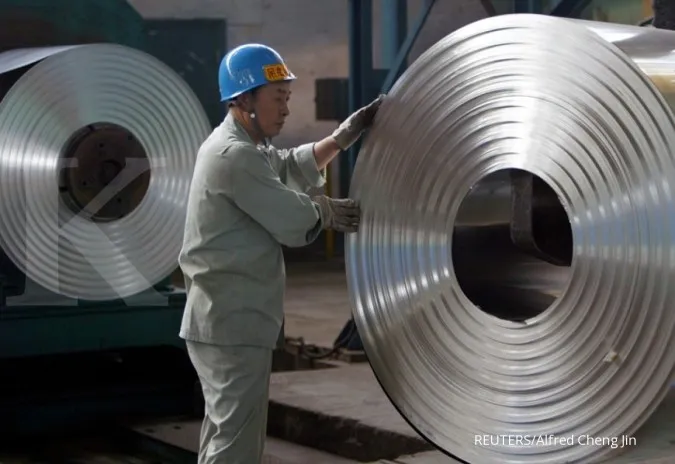 China Stainless Steel Futures Extend Gains on Tight Supply View