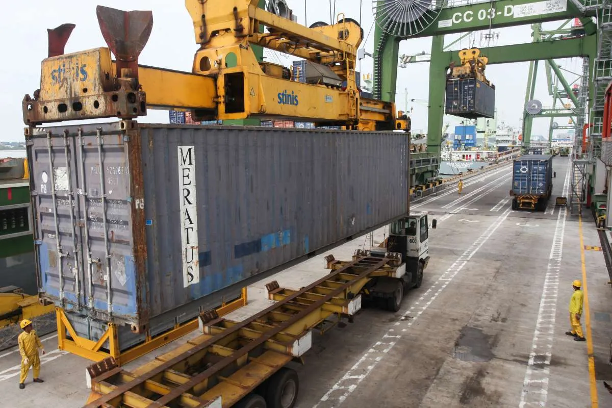 Total Impor RI Naik Tembus US$ 218,02 miliar Selama Januari-November 2025