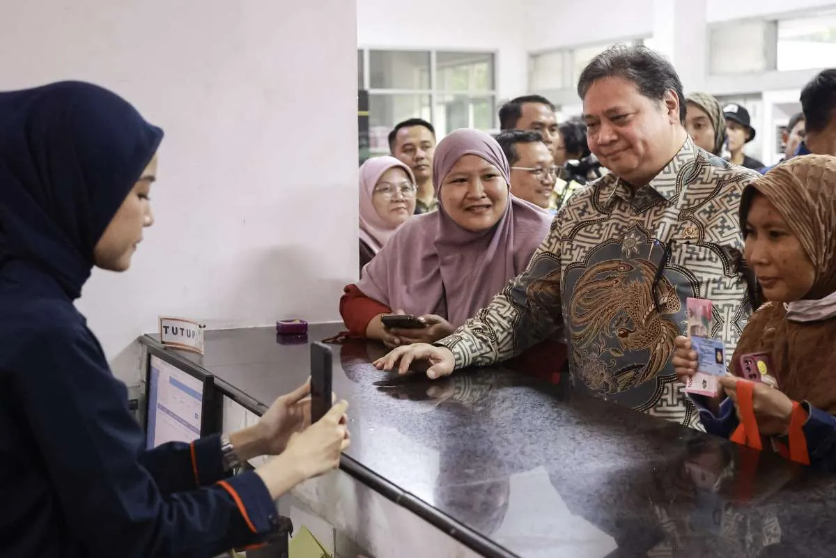 Airlangga Ungkap Penerima BLT Kesra Sudah Capai 26 Juta KPM