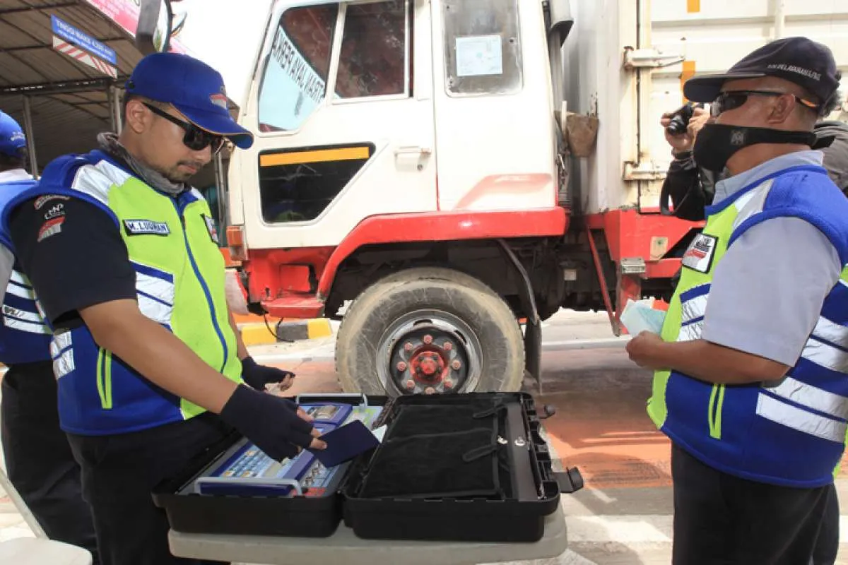 Truk ODOL akan dicegat di tol dan pelabuhan saat libur panjang