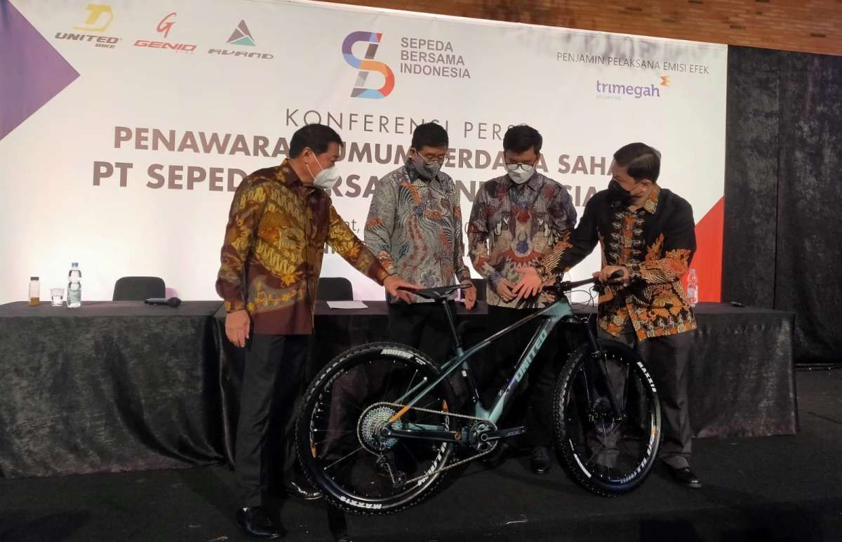 BIKE Mengayuh Laba Sepeda ke Luar Jawa