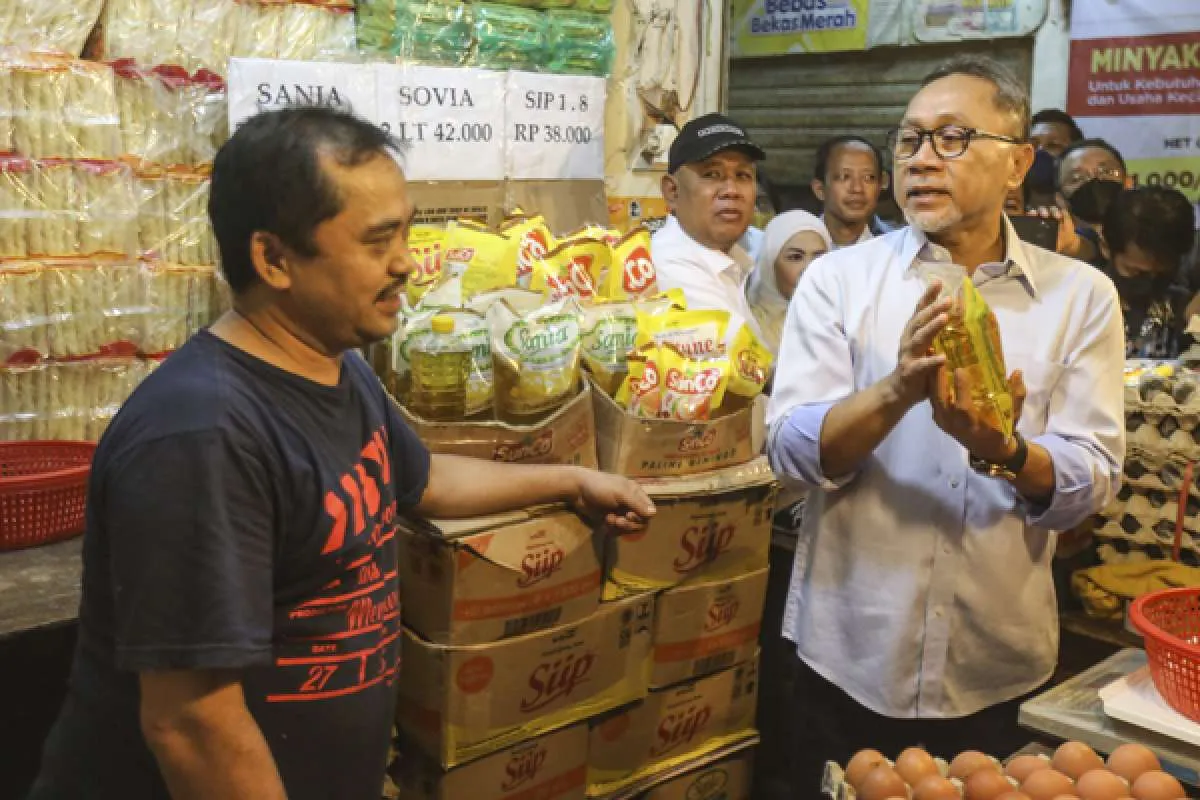 Pedagang Keluhkan Harga Telur yang Mahal, Ini Respons Mendag Zulhas