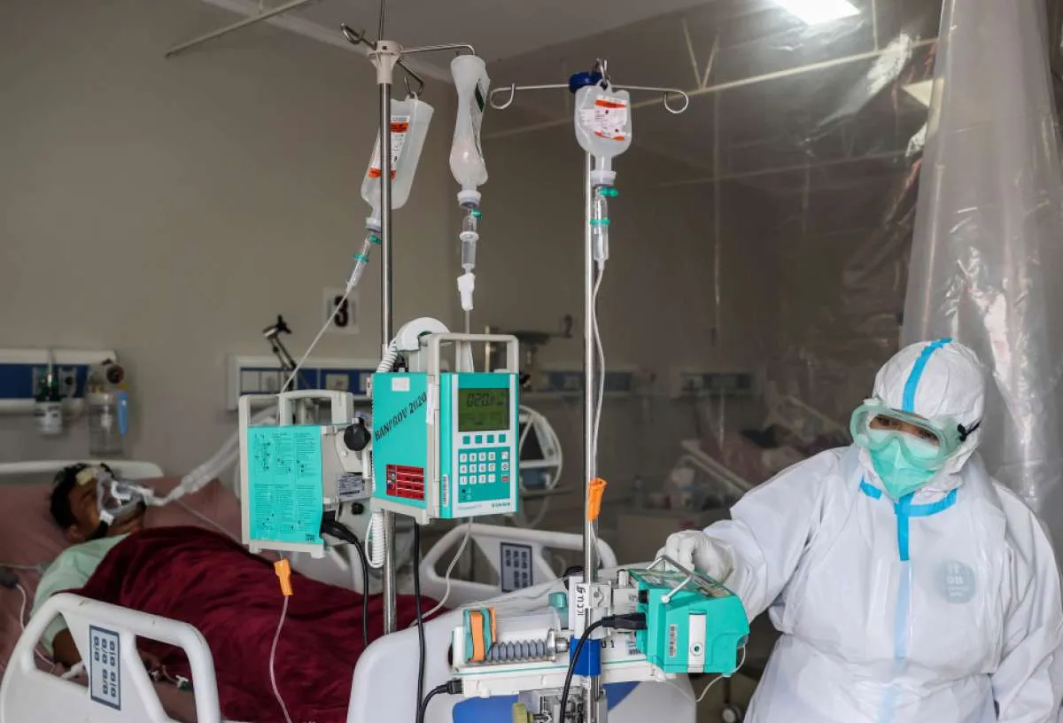 Kasus di Indonesia kembali tembus angka 10.000, kenali 25 gejala corona menurut WHO