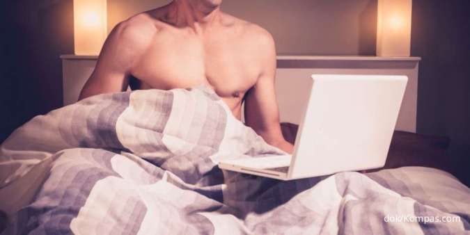 5 Akibat Terlalu Sering Nonton Film Porno, Mulai Kurangin Yuk