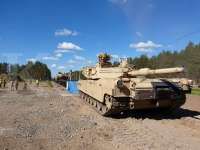 Iran Ancam Serang Basis AS, Trump Tarik Sebagian Personel Militer di Timur Tengah