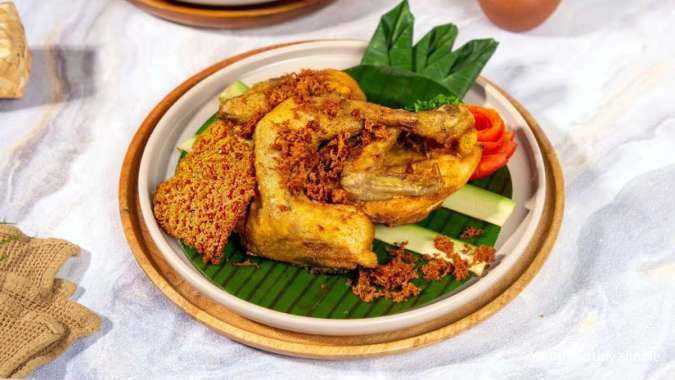 Resep Ayam Goreng Ungkep Bumbu Opor Kremes ala Chef Rudy Choirudin