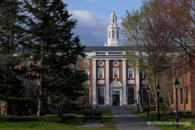 Mahasiswa Harvard Kebingungan Melanjutkan Kuliah Efek Kebijakan Trump