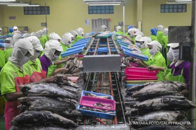 Industri pengalengan ikan tumbuh di tengah pandemi virus corona (Covid-19)