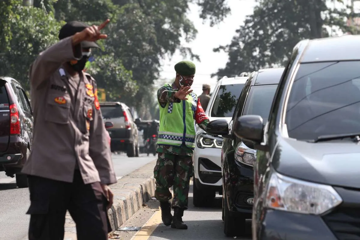 Aturan PPKM darurat soal tempat ibadah dan resepsi pernikahan berubah 