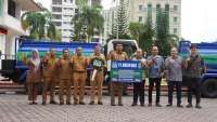  Musim Mas Serahkan Donasi Mobil Tangki Air kepada Wali Kota Medan