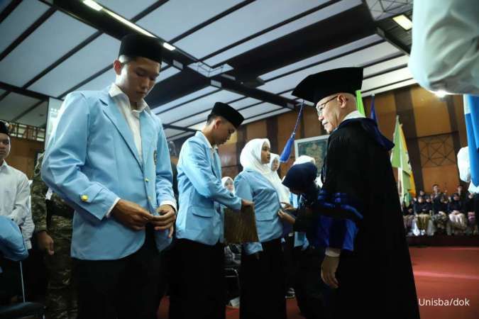 Lantik Lebih dari 2.000 Mahasiswa Baru, Rektor Unisba Tekankan Toleransi