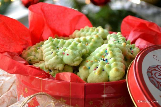 Resep Kue Natal Almond Christmas Spritz Cookies yang Lembut dan Meleleh di Mulut