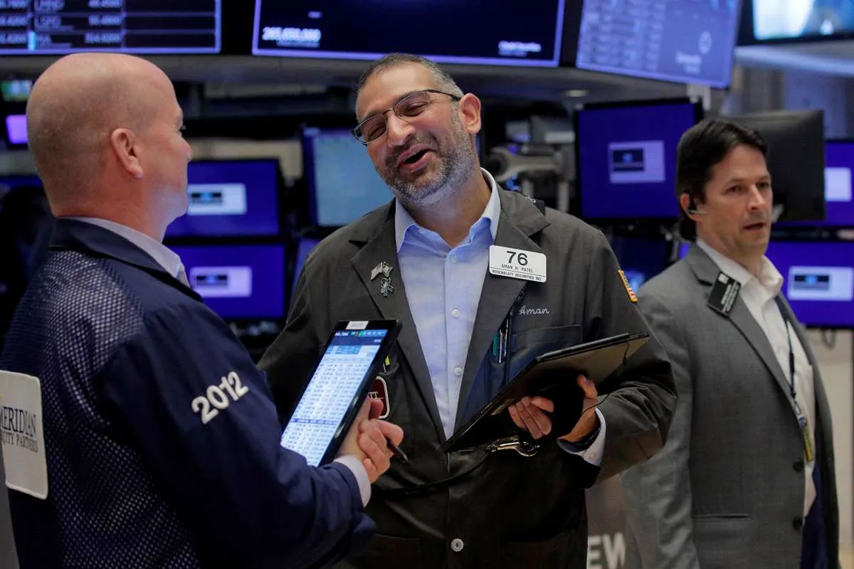 Wall Street Melemah, Imbas Data Pekerjaan yang Lebih Lemah dari Perkiraan