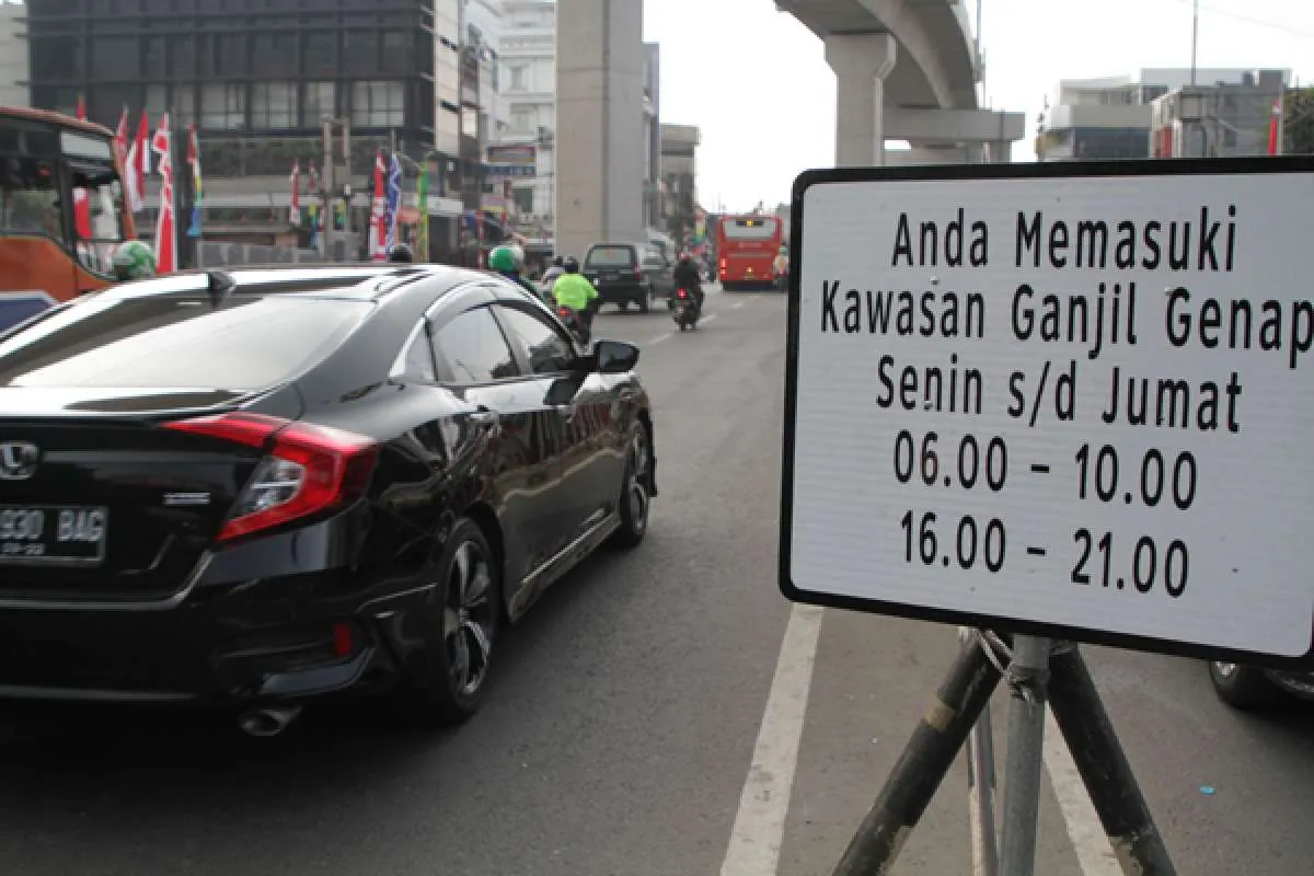 Aturan ganjil genap sepeda motor tuai pro dan kontra