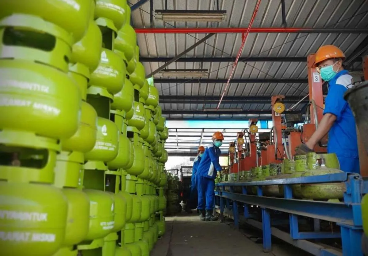 Siap-siap, gas LPG 3 kg tidak akan lagi dijual bebas mulai tahun 2022