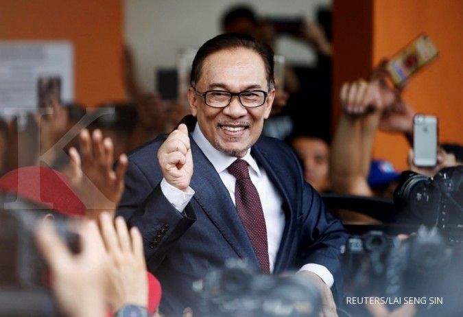 Tak hanya Mahathir Mohamad, Raja Malaysia juga memanggil Anwar Ibrahim