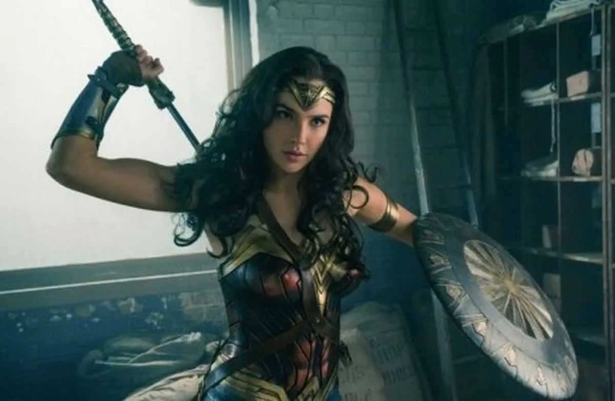 Wonder Woman 1984 tidak menampilkan 2 senjata dari film sebelumnya, ini alasannya