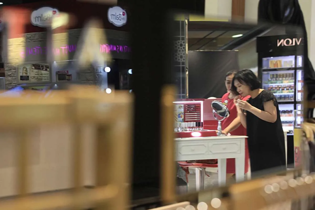 Bahaya pakai produk palsu, ini kiat pilih kosmetik yang aman untuk kulit