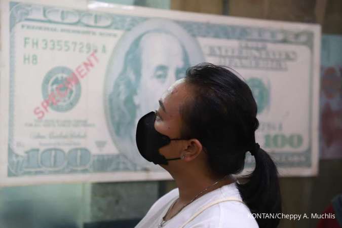 Kurs Rupiah Tembus Level Rp 17.000, Begini Efeknya ke Emiten dengan Utang Valas