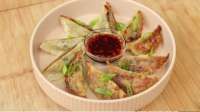 Resep Gyoza Ayam Homemade yang gampang, Luarnya Garing Isiannya Juicy Banget