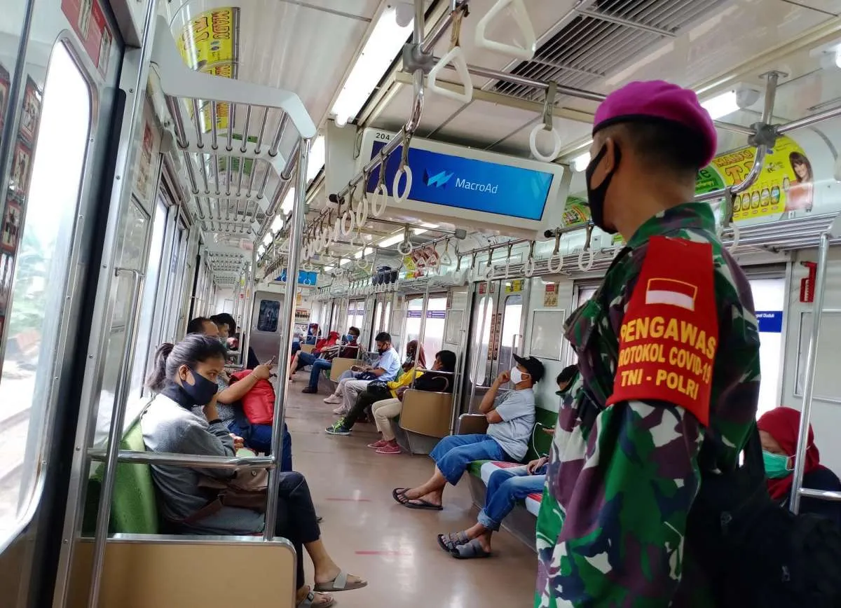 Memasuki masa PSBB transisi, KCI perpanjang operasional hingga jam 8 malam